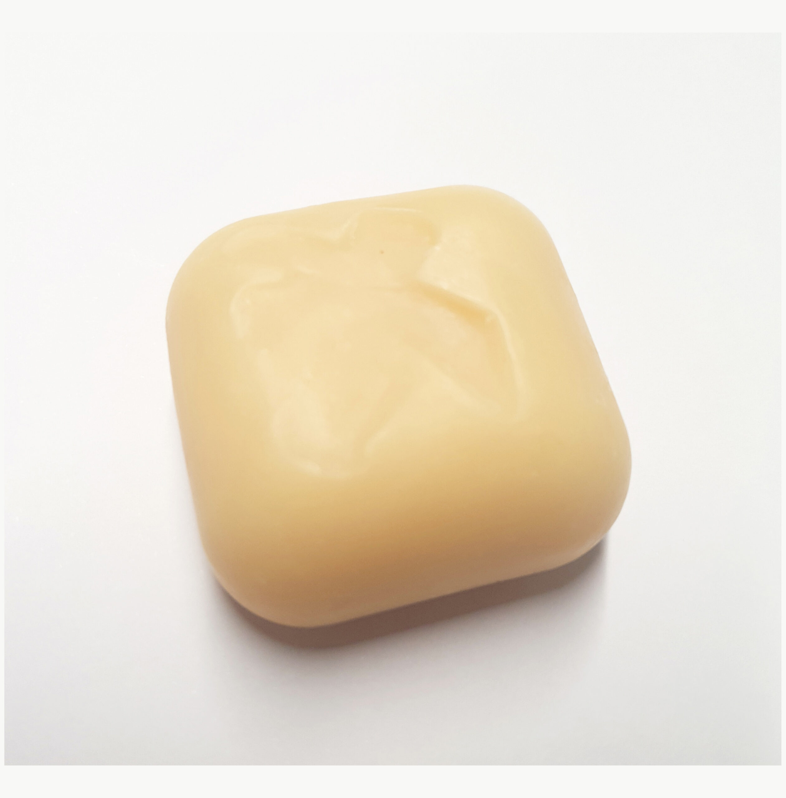Soap in pebbles of +/- 25grs